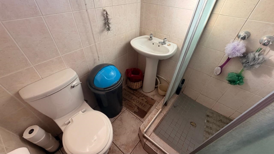 3 Bedroom Property for Sale in Roylglen Gardens Northern Cape
